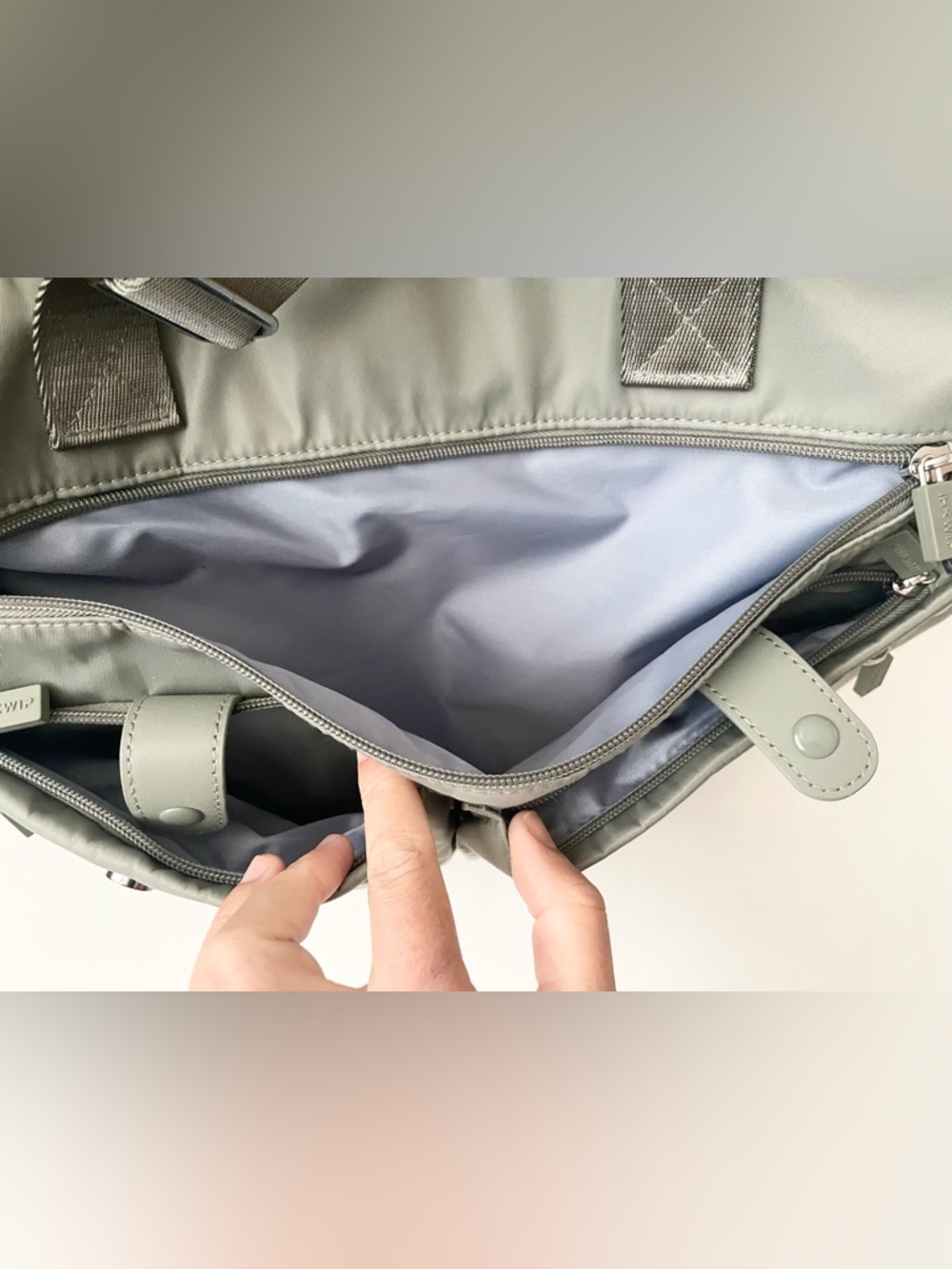 IHKWIP multi pocket bag - Picture 4 of 11